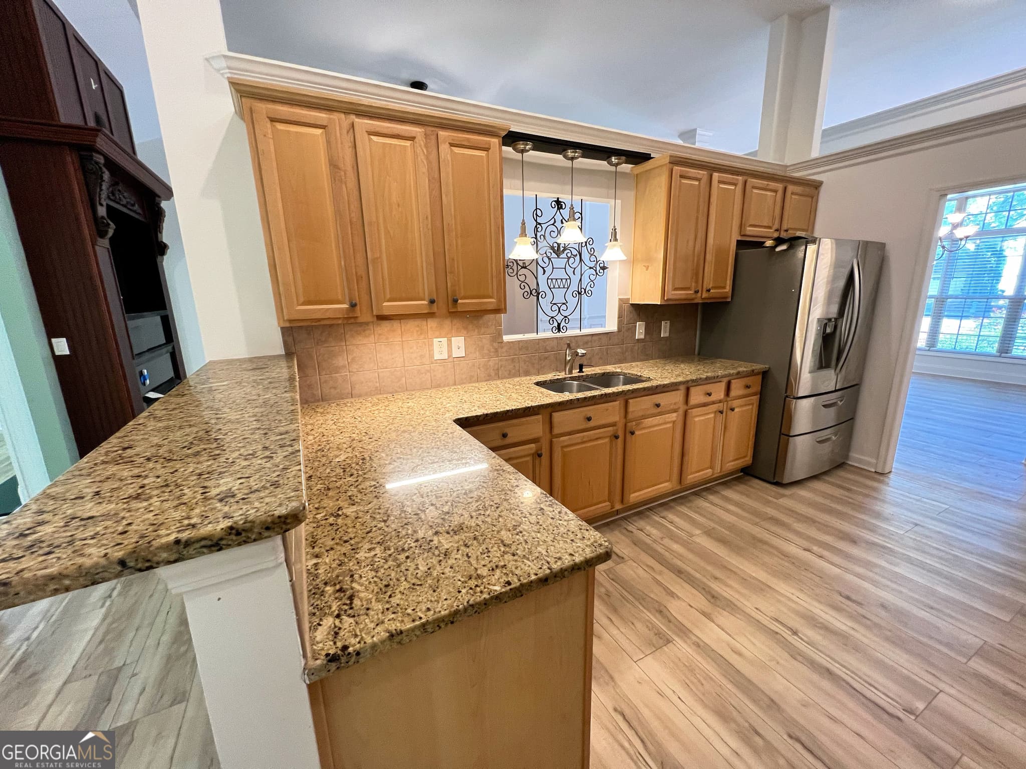 4 bedroom, 3.5 bathroom, 2,811 sq ft single family residence for sale at 708 York View Drive, Auburn, GA 30011 — photo 6