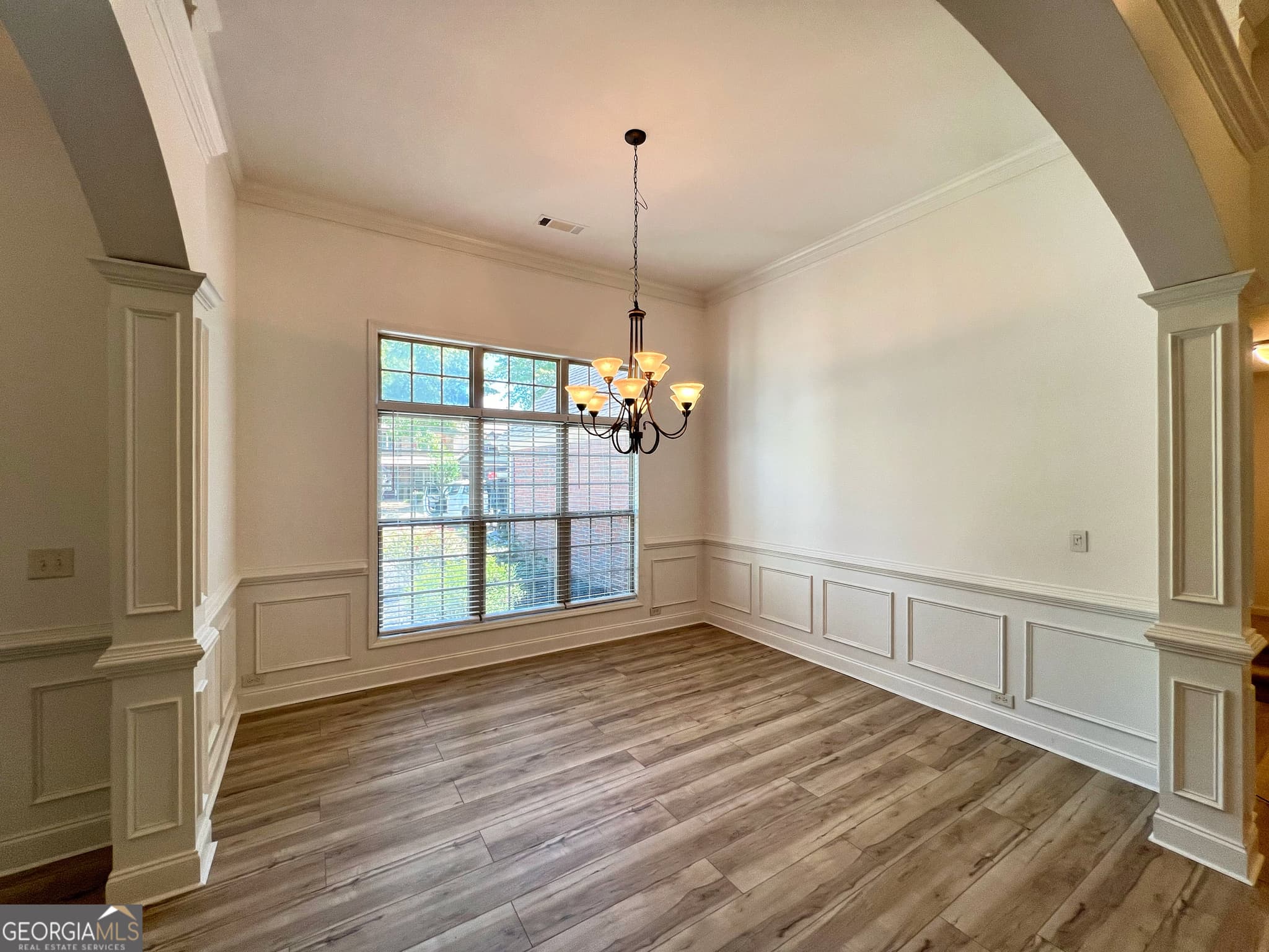 4 bedroom, 3.5 bathroom, 2,811 sq ft single family residence for sale at 708 York View Drive, Auburn, GA 30011 — photo 7