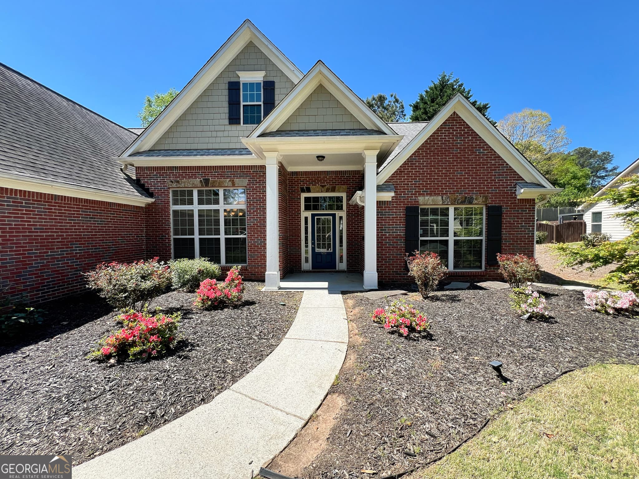4 bedroom, 3.5 bathroom, 2,811 sq ft single family residence for sale at 708 York View Drive, Auburn, GA 30011 — photo 3