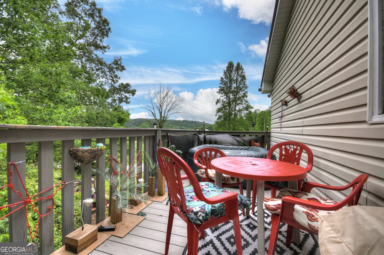 5 bedroom, 2.5 bathroom, 3,694 sq ft single family residence for sale at 1359 Salem Road, Mineral Bluff, GA 30559 — photo 3