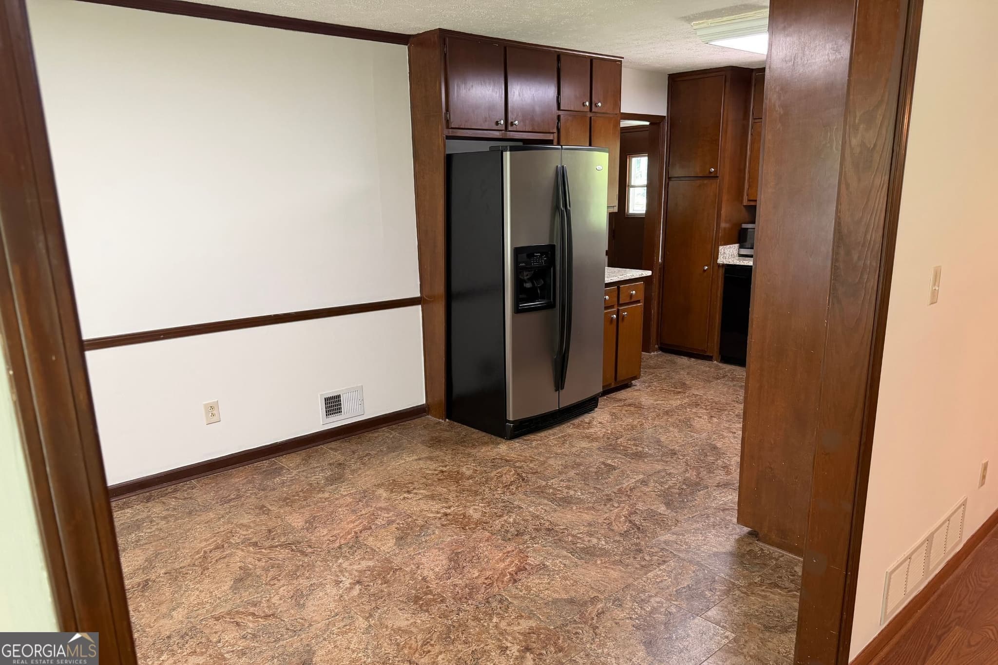 3 bedroom, 2 bathroom, 1,342 sq ft single family residence for rent at 310 Sharon Drive, Fayetteville, GA 30214 for $1,950 a month — photo 7