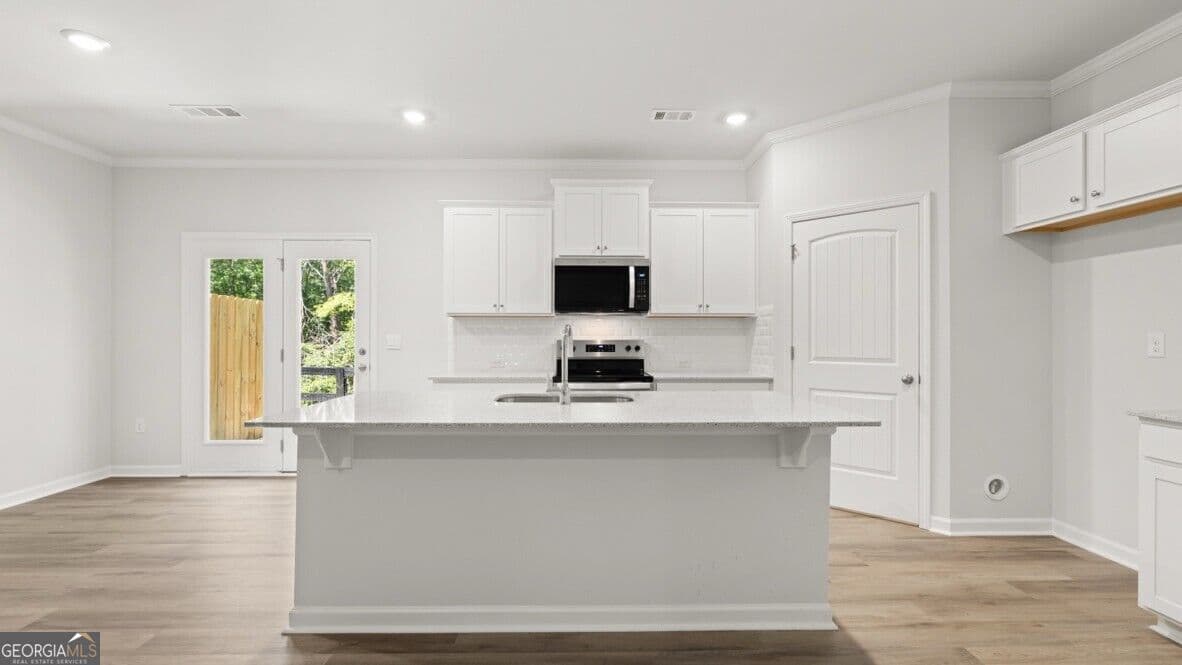 3 bedroom, 2.5 bathroom, 1,877 sq ft townhouse for sale at 4196 Kestrel Court, Gainesville, GA 30506 — photo 5