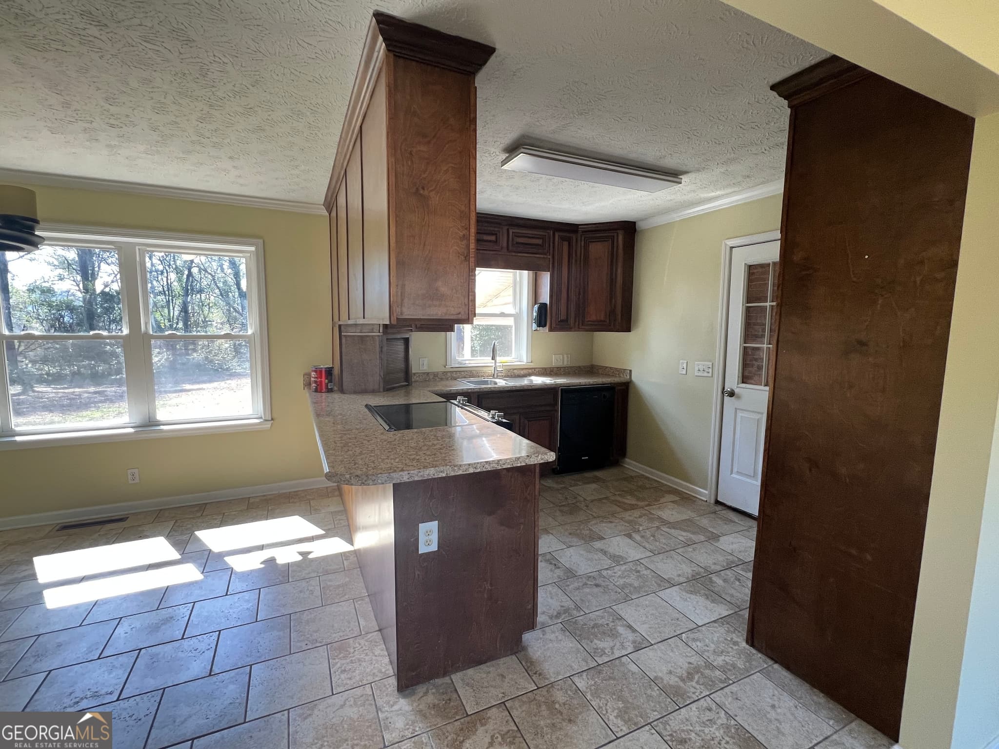 3 bedroom, 2 bathroom, 1,320 sq ft single family residence for sale at 1342 N Jefferson Street, Dublin, GA 31021 — photo 6