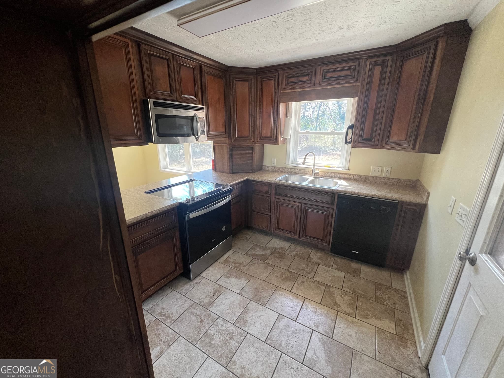 3 bedroom, 2 bathroom, 1,320 sq ft single family residence for sale at 1342 N Jefferson Street, Dublin, GA 31021 — photo 8