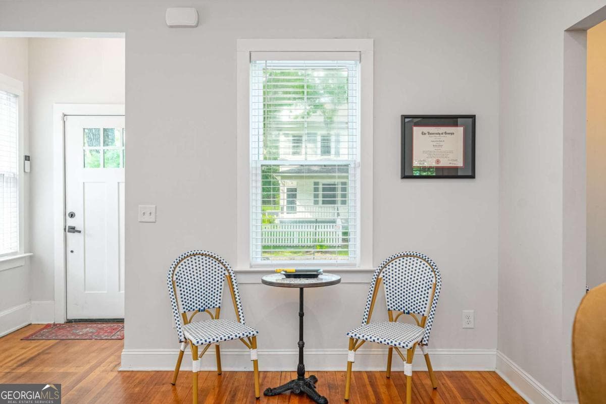 3 bedroom, 3 bathroom, 1,919 sq ft single family residence for sale at 1204 E 33Rd Street, Savannah, GA 31404 — photo 6