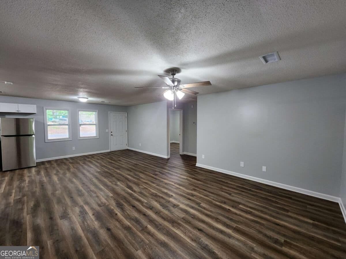 3 bedroom, 2 bathroom single family residence for rent at 723 W Creek Circle, Monroe, GA 30655 for $1,445 a month — photo 7