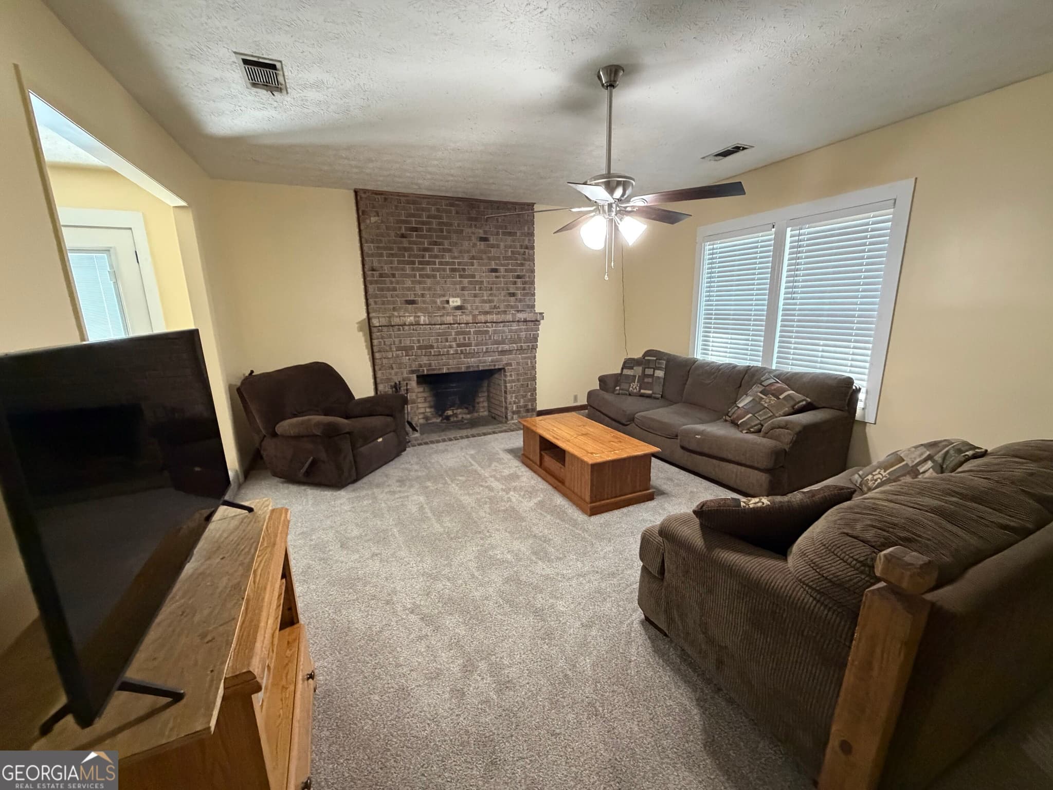 3 bedroom, 2 bathroom, 1,355 sq ft single family residence under contract at 3674 Old Normantown Road, Vidalia, GA 30474 — photo 3