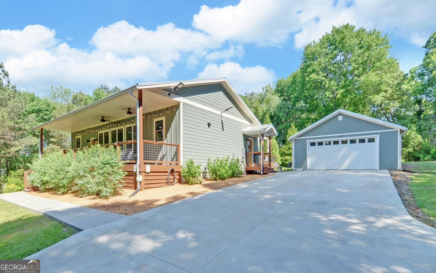 2 bedroom, 2 bathroom, 1,680 sq ft single family residence sold at 1943 Maddox Road, Hoschton, GA 30548