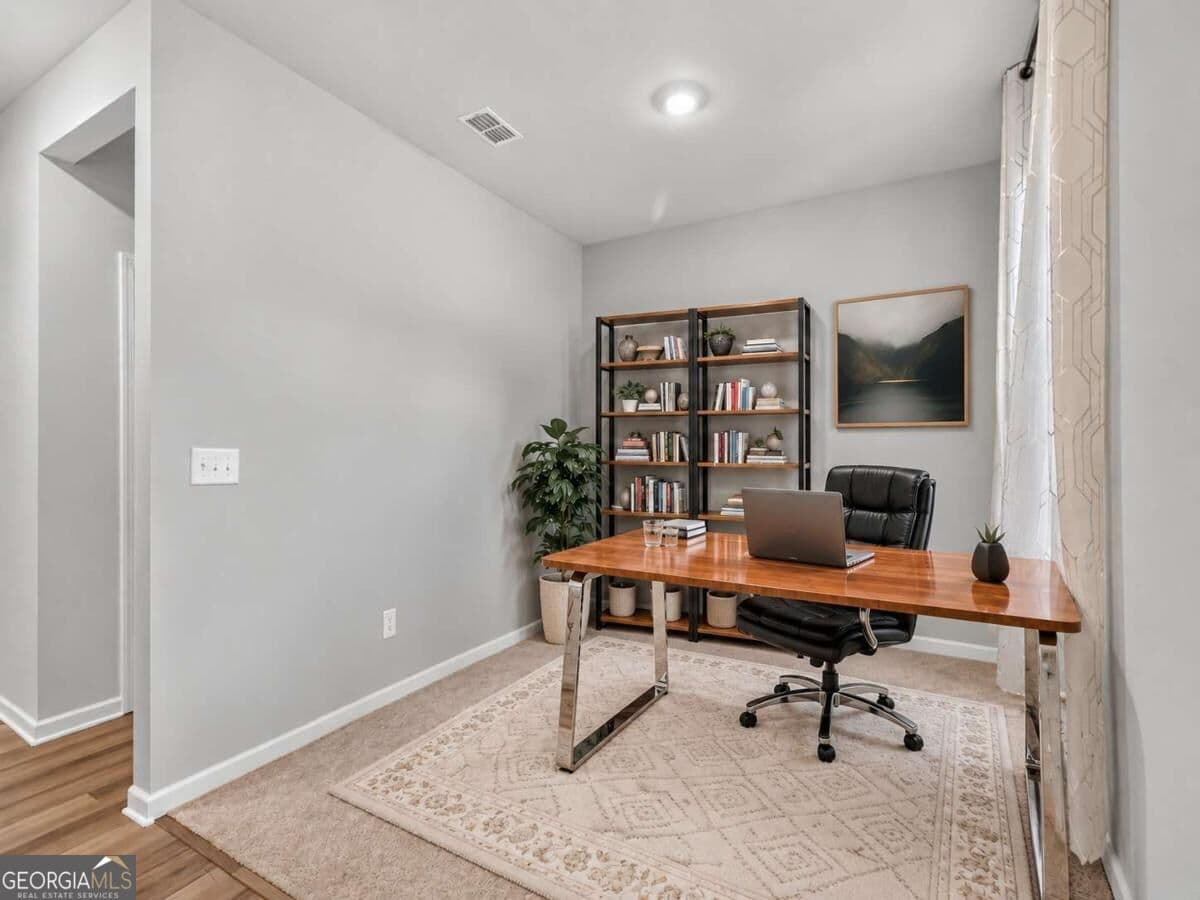 3 bedroom, 2.5 bathroom, 2,082 sq ft single family residence for sale at 2949 Salinger Way, Gainesville, GA 30507 — photo 4