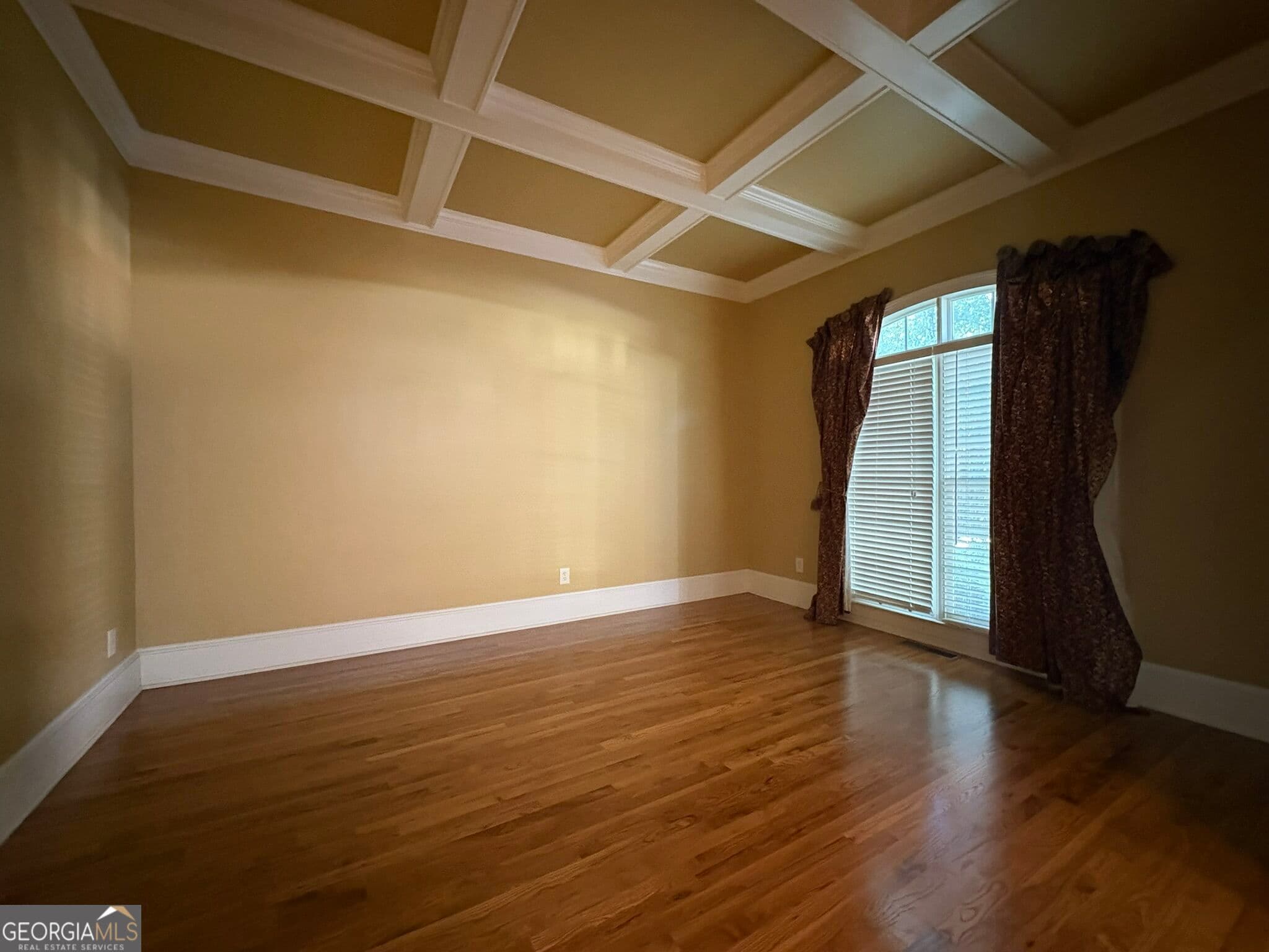 7 bedroom, 5.5 bathroom, 3,470 sq ft single family residence for rent at 5930 Abbotts Run Trail, Duluth, GA 30097 for $3,300 a month — photo 2