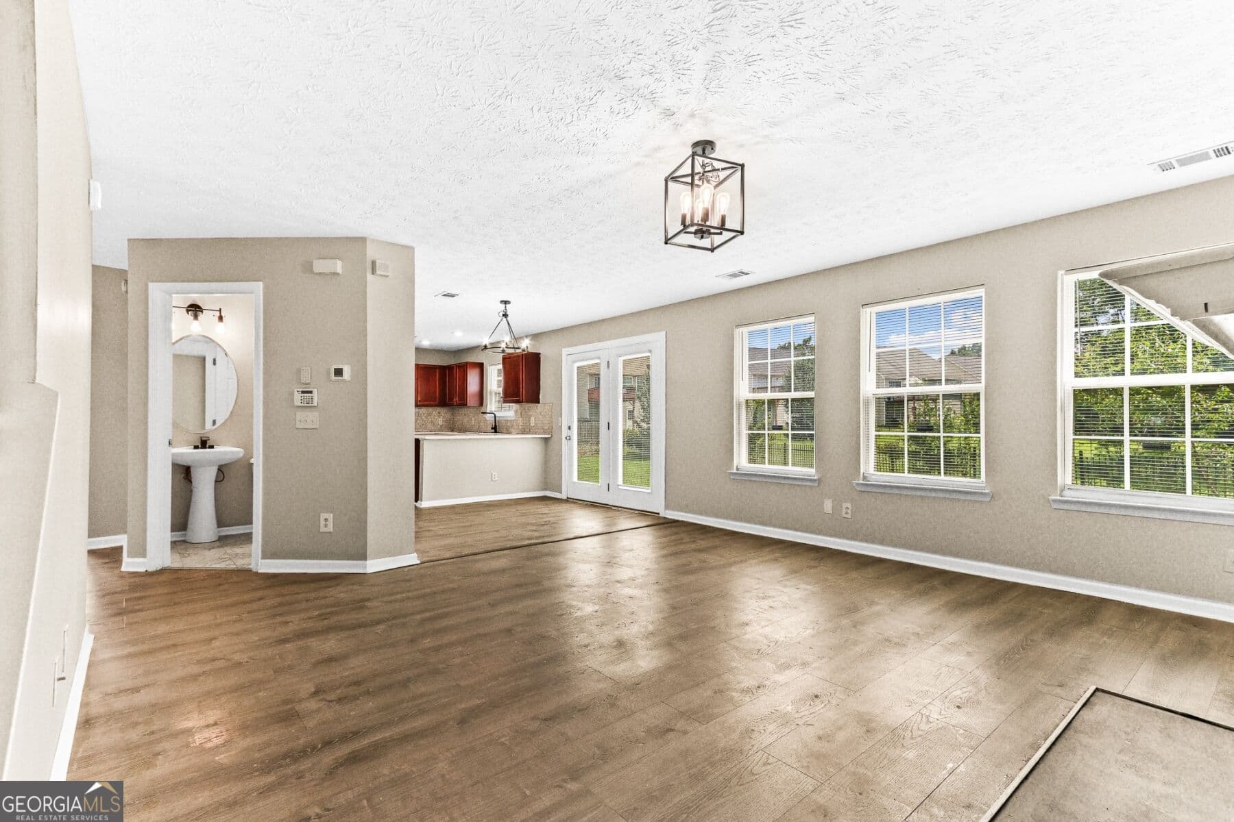 4 bedroom, 2.5 bathroom, 2,288 sq ft single family residence for sale at 2835 Storybook Court, Grayson, GA 30017 — photo 10