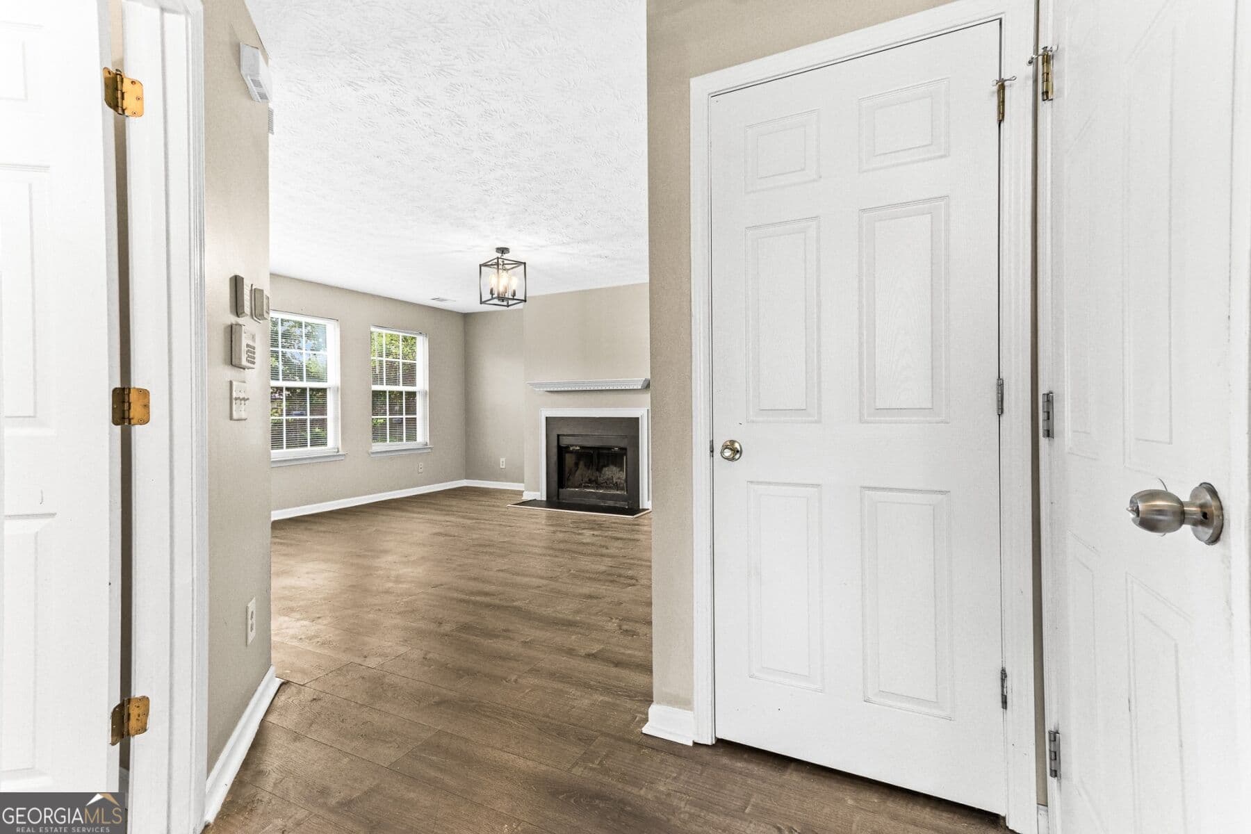 4 bedroom, 2.5 bathroom, 2,288 sq ft single family residence for sale at 2835 Storybook Court, Grayson, GA 30017 — photo 8