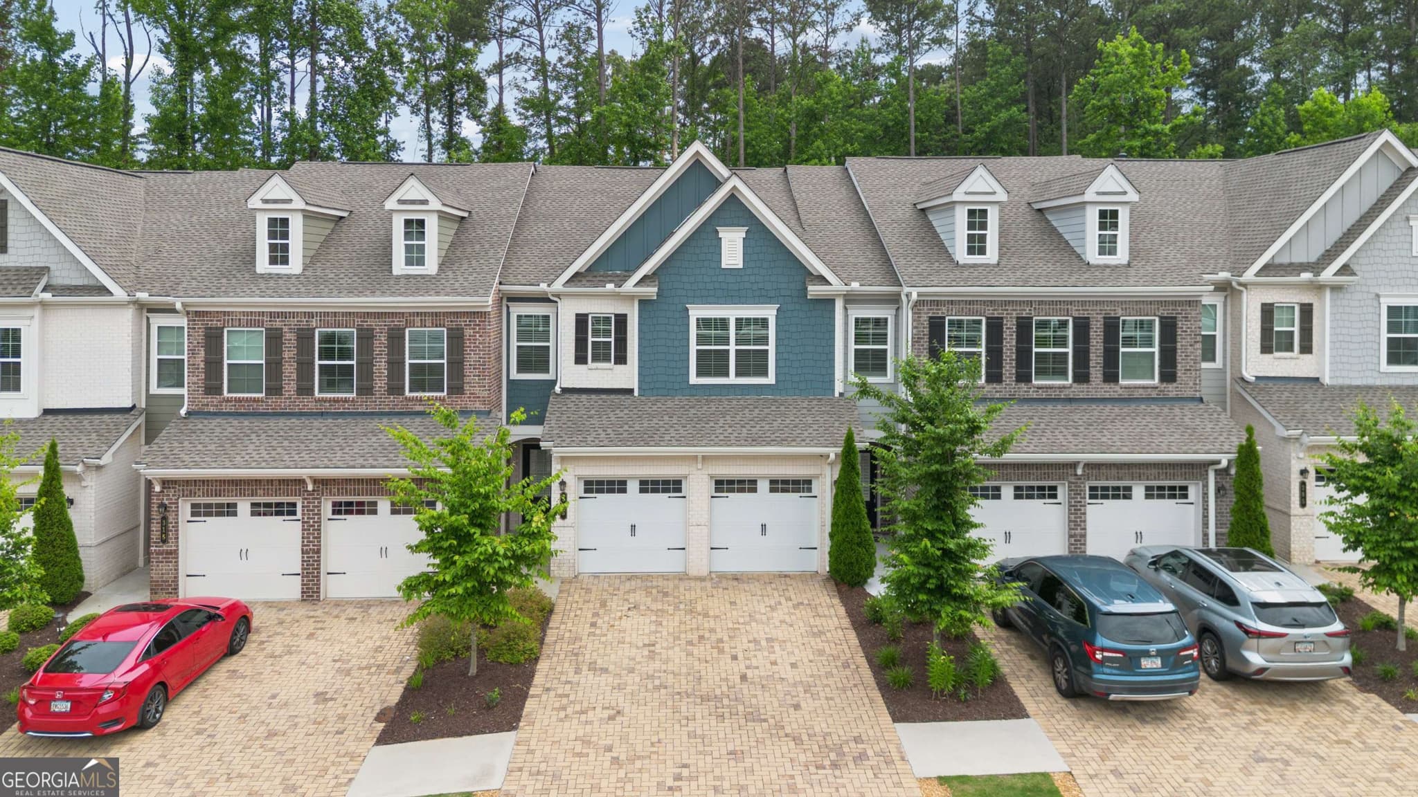 3 bedroom, 2.5 bathroom, 2,027 sq ft townhouse for sale at 305 Duval Drive, Alpharetta, GA 30009 — photo 3