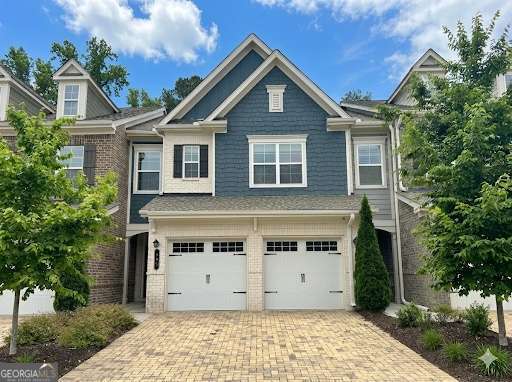 3 bedroom, 2.5 bathroom, 2,027 sq ft townhouse for sale at 305 Duval Drive, Alpharetta, GA 30009 — photo 1 of 42