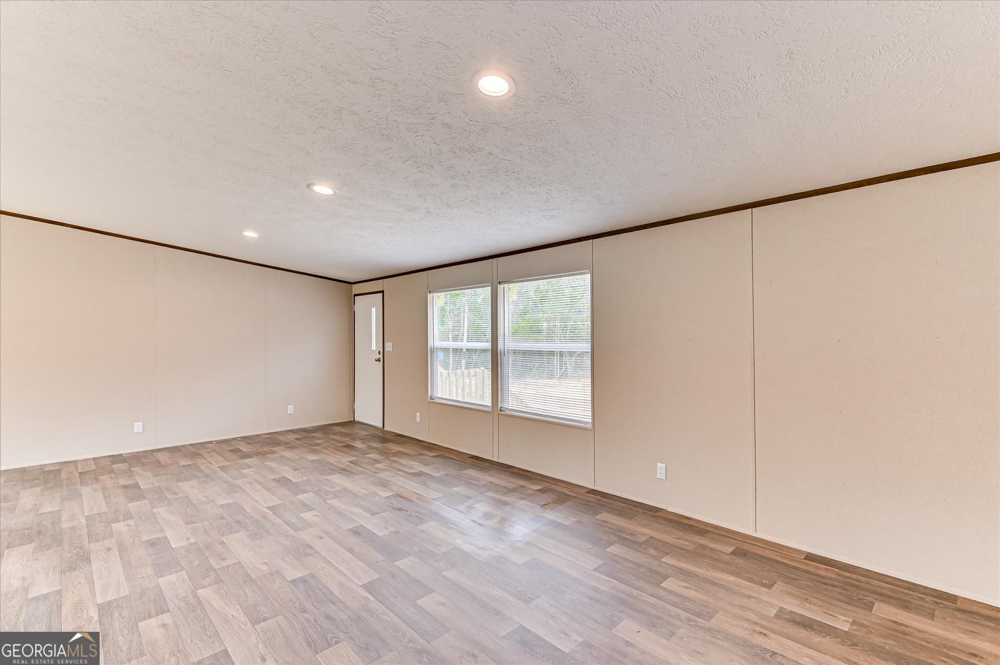 5 bedroom, 3 bathroom, 2,128 sq ft manufactured home,single family residence for sale at 4052 U.S. Hwy 25, Hephzibah, GA 30815 — photo 8
