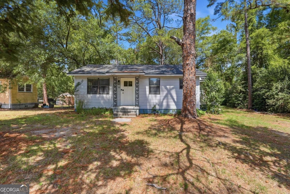 2 bedroom, 1 bathroom, 905 sq ft single family residence under contract at 22 N Easy Street, Statesboro, GA 30458 — photo 3