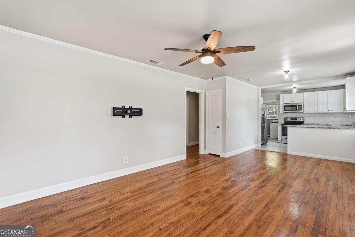 2 bedroom, 1 bathroom, 905 sq ft single family residence under contract at 22 N Easy Street, Statesboro, GA 30458 — photo 9