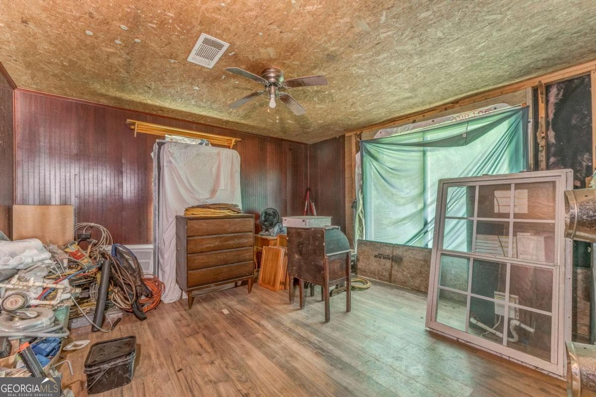 3 bedroom, 2 bathroom, 1,404 sq ft single family residence for sale at 10610 Chatsworth Highway, Ellijay, GA 30540 — photo 6