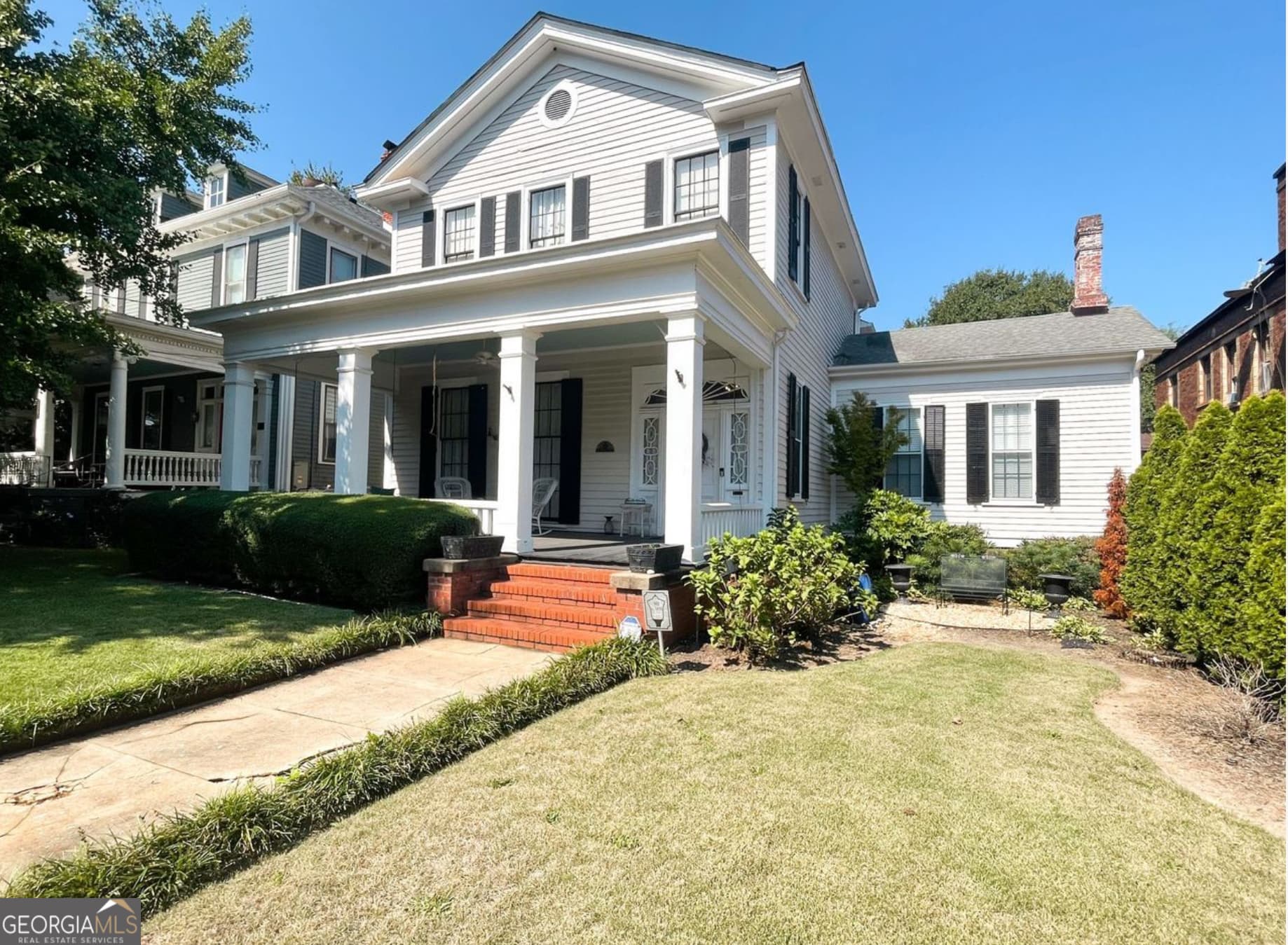 3 bedroom, 2 bathroom, 2,791 sq ft single family residence for rent at 305 Orange Street, Macon, GA 31201 for $2,950 a month — photo 2
