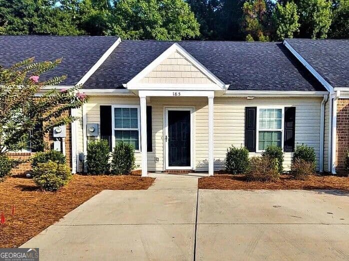2 bedroom, 2 bathroom, 1,092 sq ft condominium for rent at 185 Buckhaven Way, Statesboro, GA 30458 for $1,300 a month — photo 1 of 1