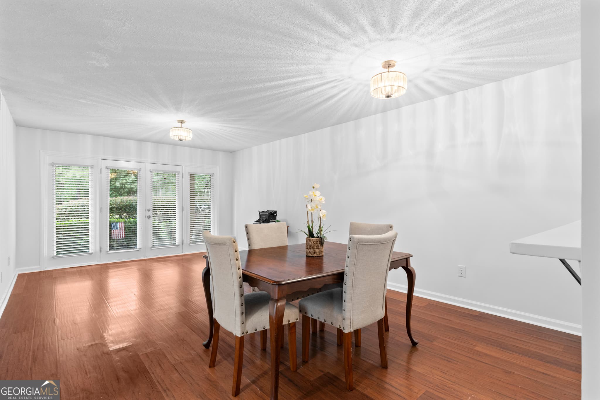 2 bedroom, 1 bathroom, 868 sq ft condominium for sale at 3650 Ashford Dunwoody Road 214, Atlanta, GA 30319 — photo 6