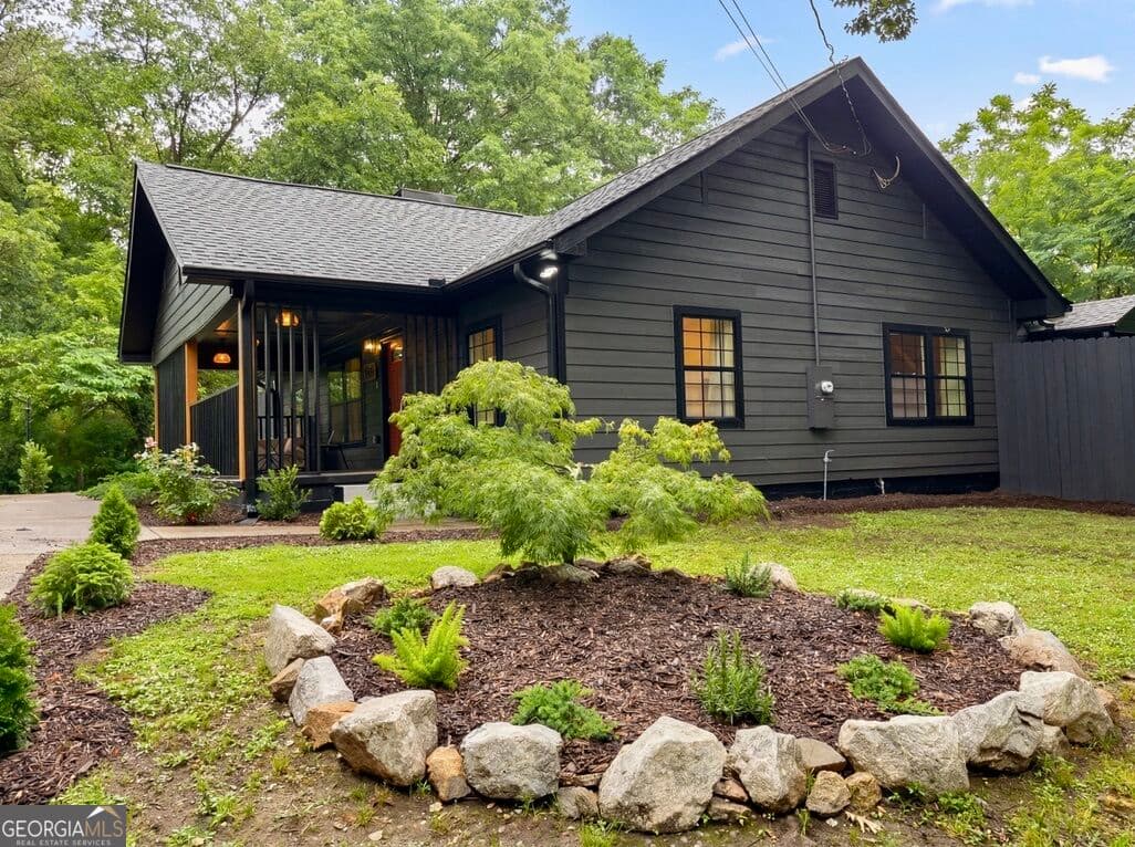 3 bedroom, 2 bathroom, 1,500 sq ft single family residence for sale at 5230 Old Bill Cook Road, College Park, GA 30349
