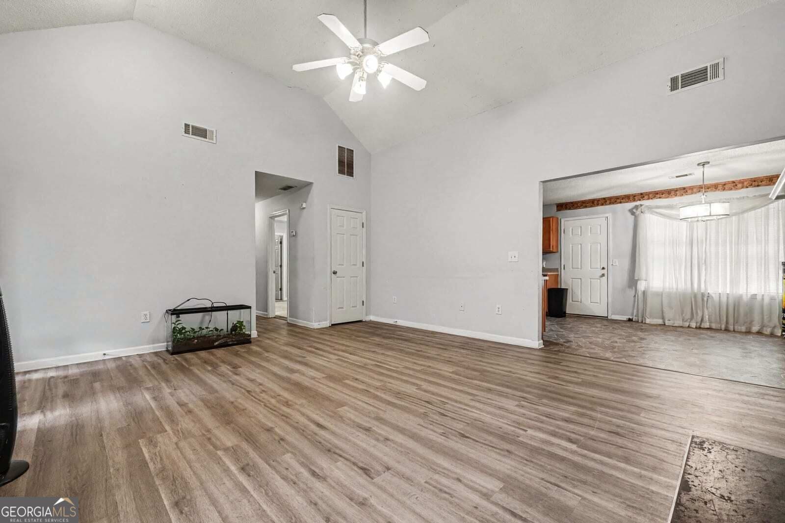 3 bedroom, 2 bathroom, 1,416 sq ft single family residence for sale at 4967 Wolfcreek View, College Park, GA 30349 — photo 6