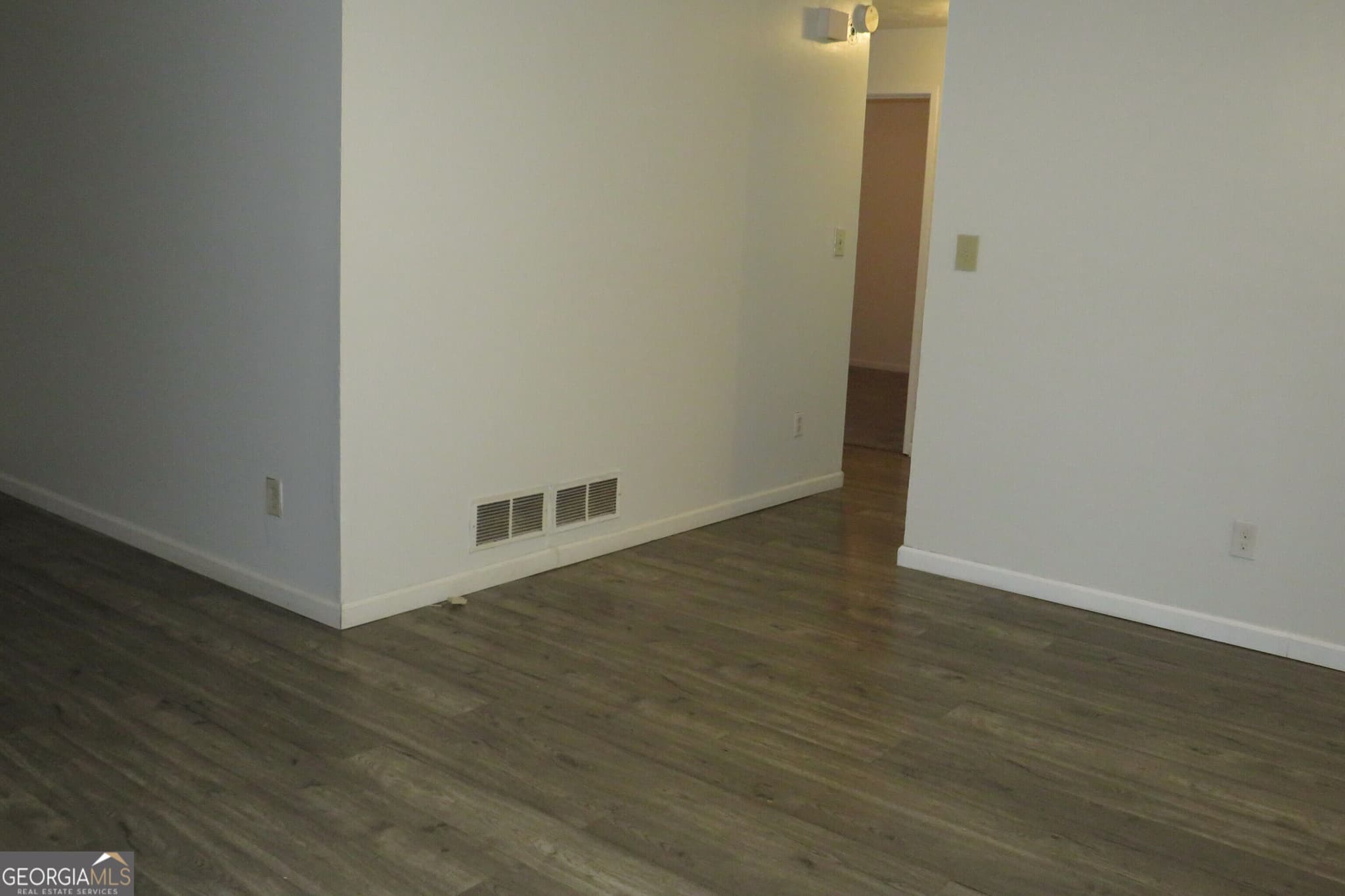 4 bedroom, 2.5 bathroom, 1,406 sq ft single family residence for sale at 4720 RALEIGH Court, Conyers, GA 30094 — photo 6
