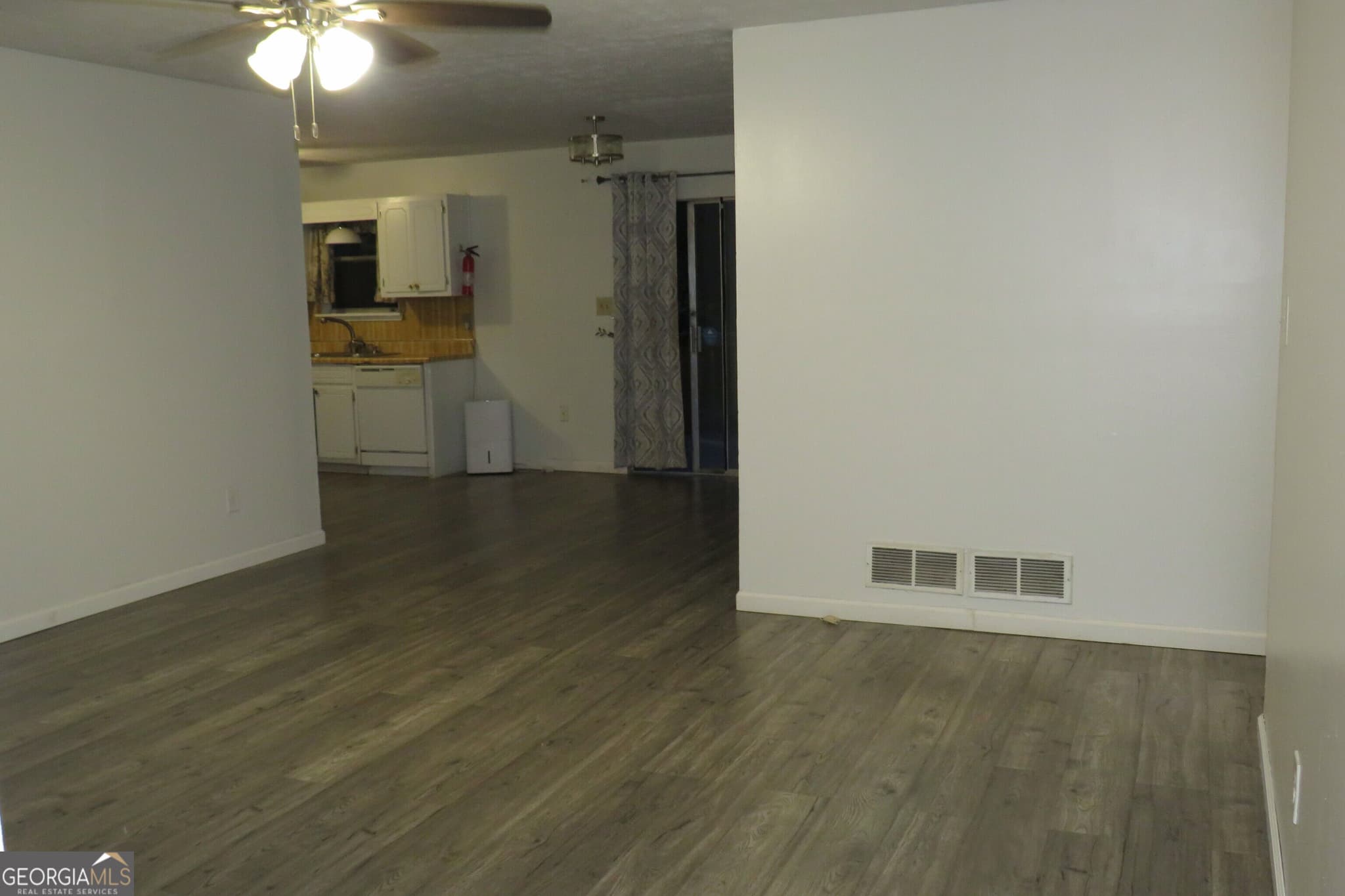 4 bedroom, 2.5 bathroom, 1,406 sq ft single family residence for sale at 4720 RALEIGH Court, Conyers, GA 30094 — photo 3