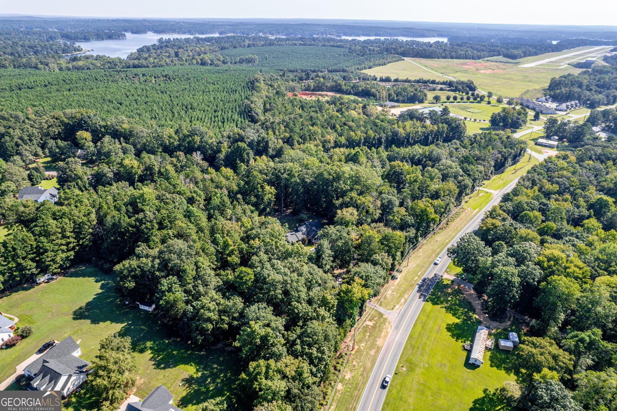 4 bedroom, 3 bathroom, 3,000 sq ft single family residence for sale at 156 Log Cabin Road, Milledgeville, GA 31061 — photo 5