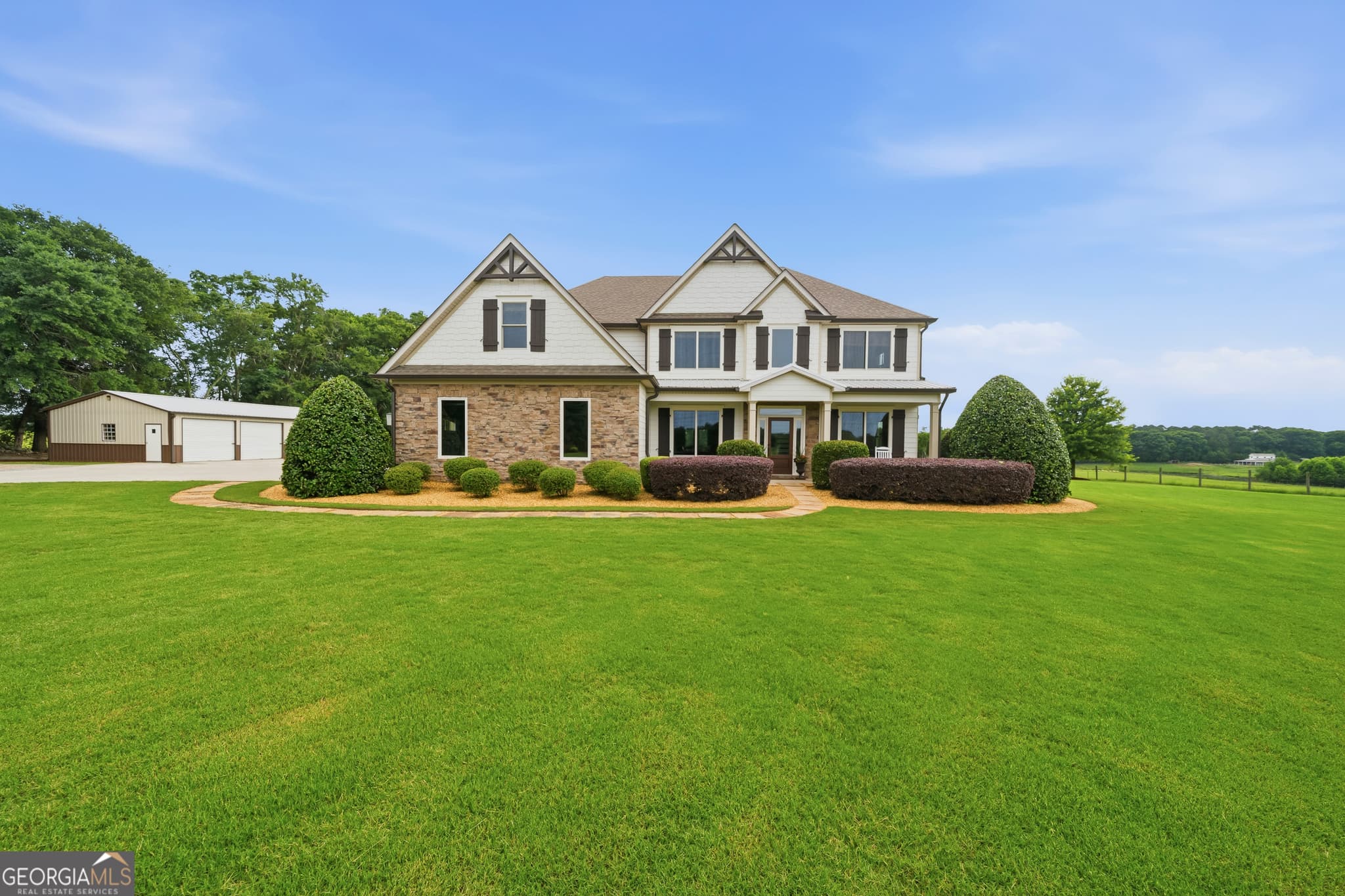 6 bedroom, 4.5 bathroom, 3,504 sq ft single family residence under contract at 405 New Phoenix Road, Eatonton, GA 31024 — photo 3