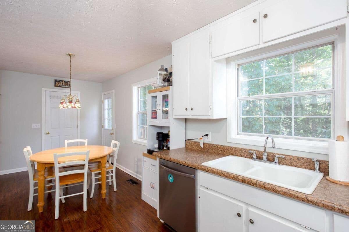 3 bedroom, 2 bathroom, 1,384 sq ft single family residence for sale at 2430 Trenton Drive, Canton, GA 30115 — photo 10