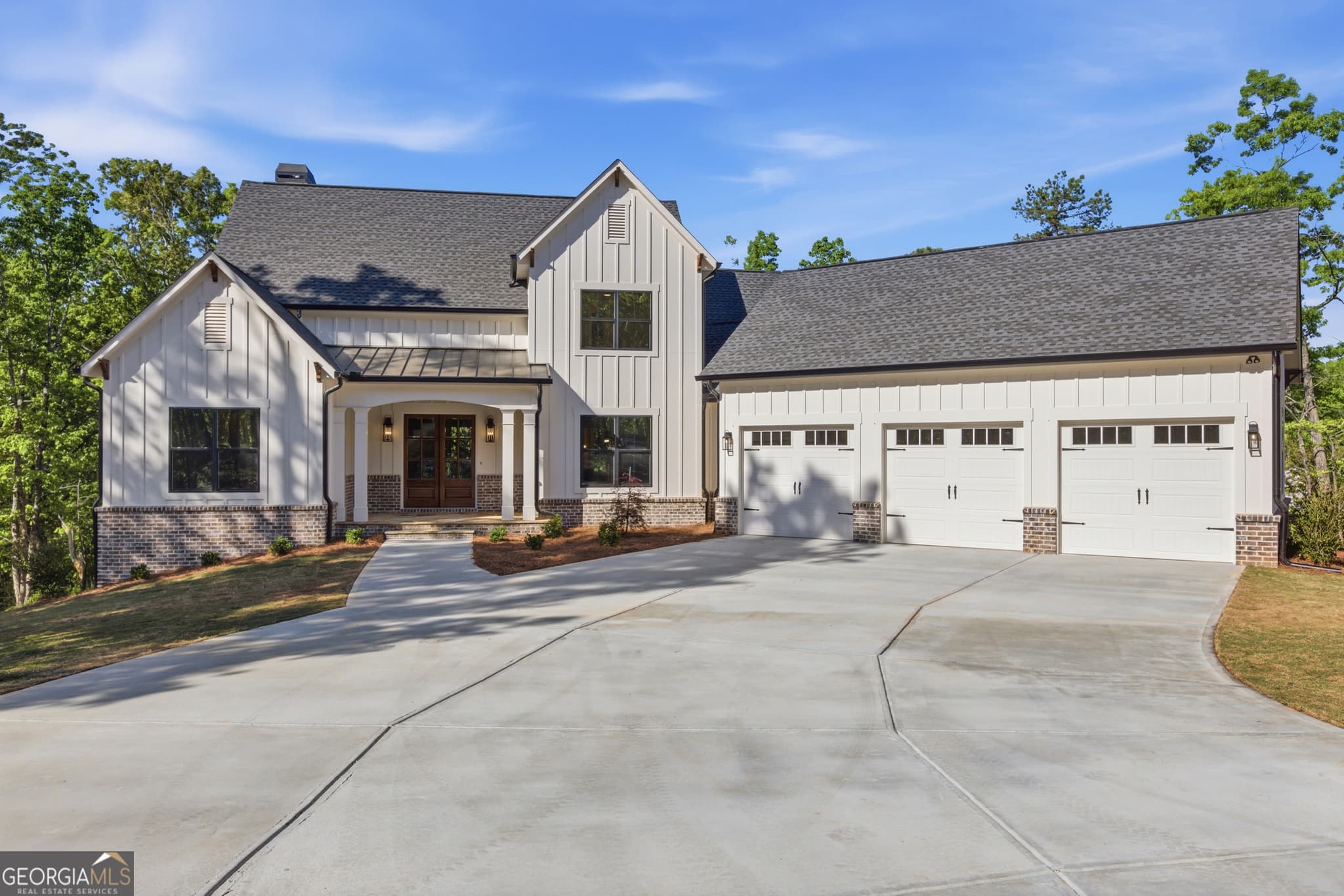 4 bedroom, 4.5 bathroom, 3,214 sq ft single family residence for sale at 110 Fall Pippin Court, Clarkesville, GA 30523 — photo 4