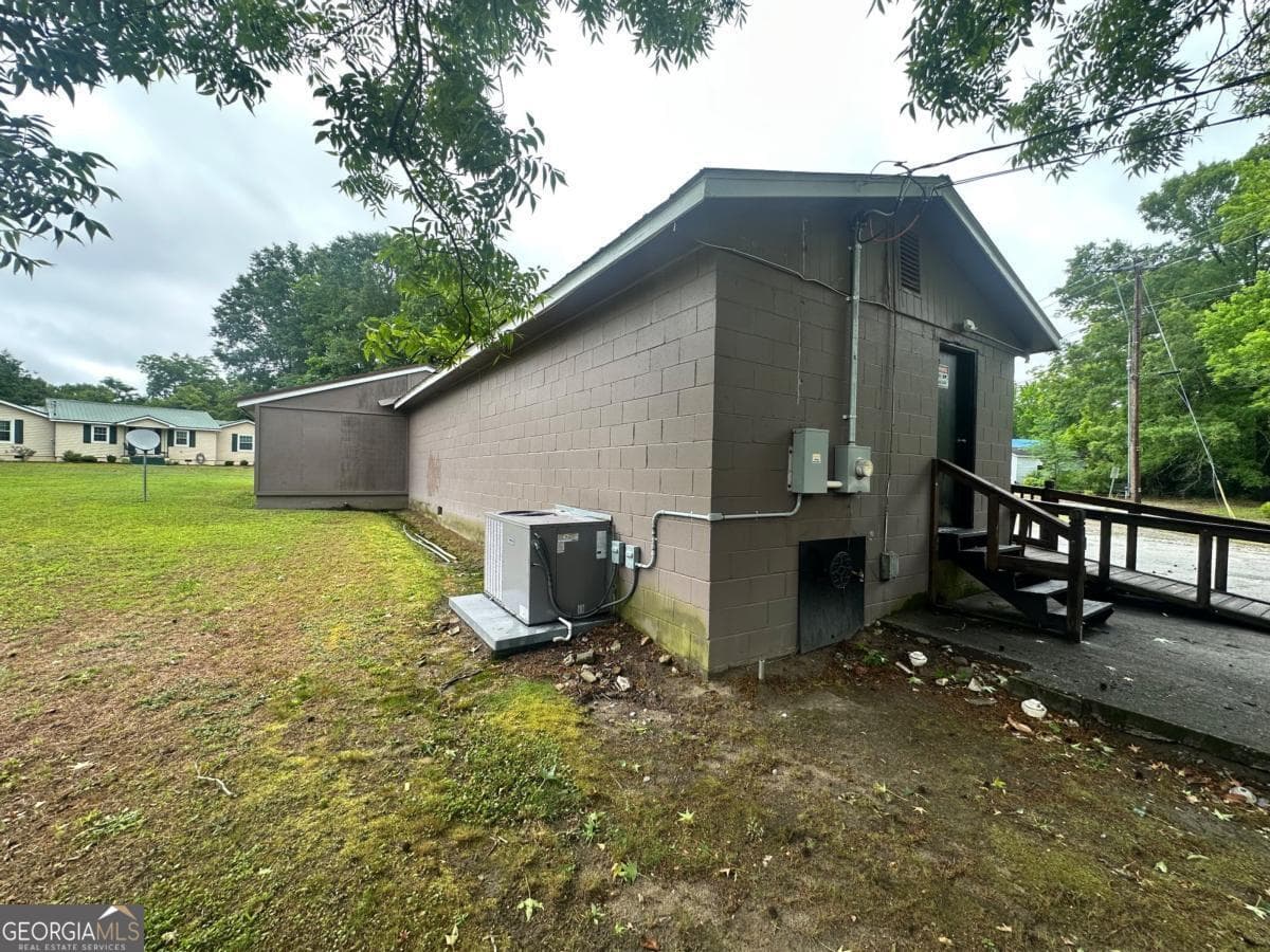 2 bedroom, 1.5 bathroom single family residence for sale at 648 Ellington Avenue, Thomson, GA 30824 — photo 6
