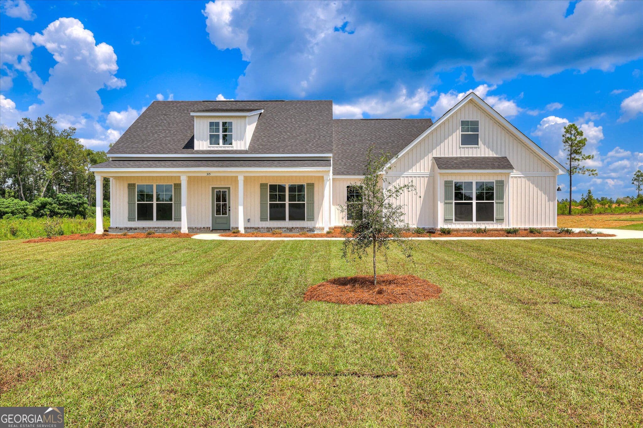3 bedroom, 2.5 bathroom, 2,357 sq ft single family residence for sale at 315 Livingston Bend, Statesboro, GA 30461 — photo 2