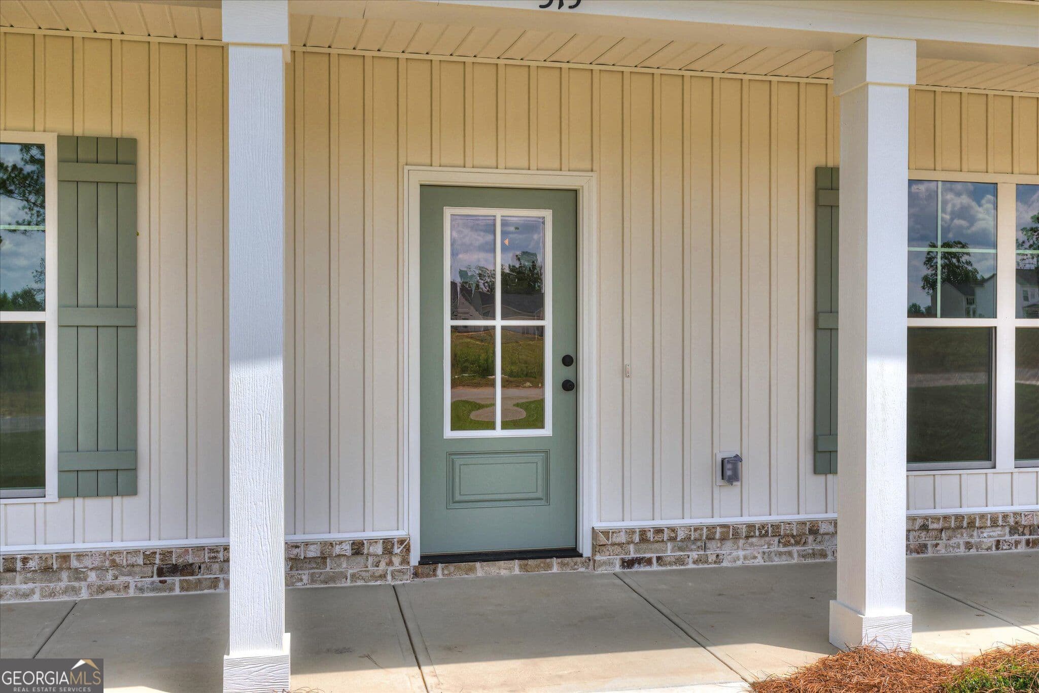 3 bedroom, 2.5 bathroom, 2,357 sq ft single family residence for sale at 315 Livingston Bend, Statesboro, GA 30461 — photo 6