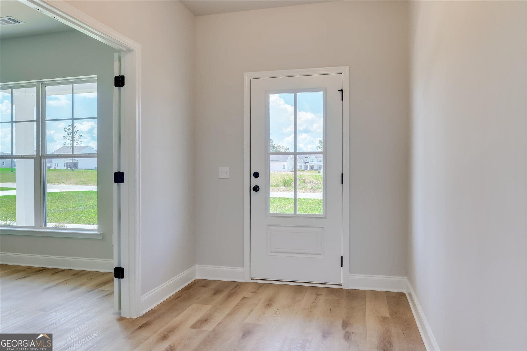3 bedroom, 2.5 bathroom, 2,357 sq ft single family residence for sale at 315 Livingston Bend, Statesboro, GA 30461 — photo 7