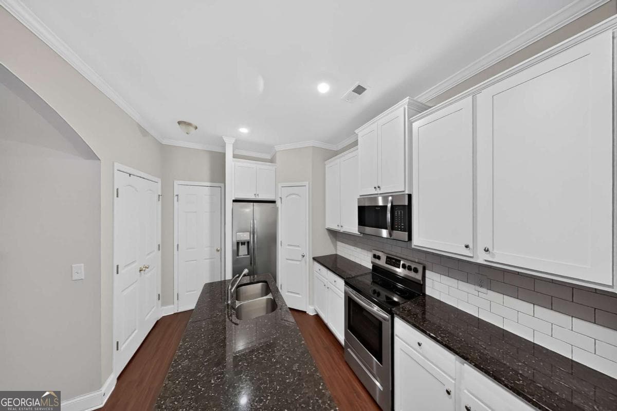 3 bedroom, 3 bathroom, 2,176 sq ft single family residence for sale at 2530 Grayton Loop, Villa Rica, GA 30180 — photo 5