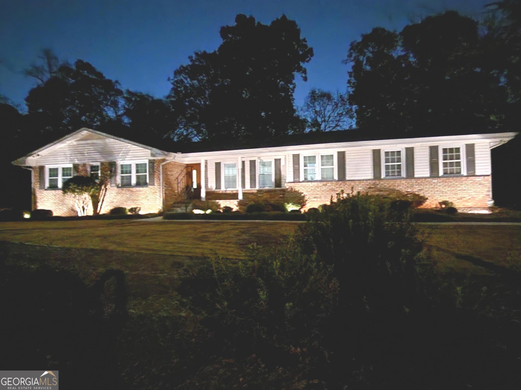 4 bedroom, 2 bathroom, 1,822 sq ft single family residence for sale at 1554 COOPER LAKE Road, Smyrna, GA 30082 — photo 2