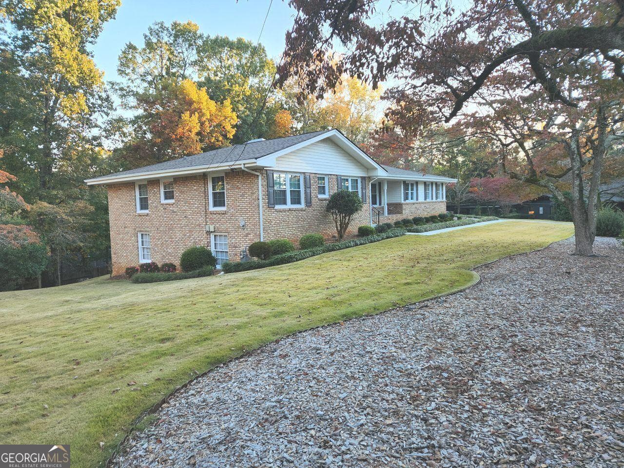 4 bedroom, 2 bathroom, 1,822 sq ft single family residence for sale at 1554 COOPER LAKE Road, Smyrna, GA 30082 — photo 6