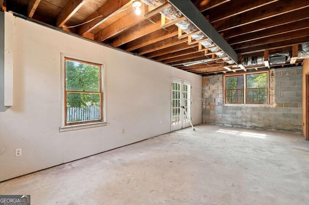 4 bedroom, 3 bathroom, 2,314 sq ft single family residence for sale at 4694 Marc Court, Lilburn, GA 30047 — photo 8
