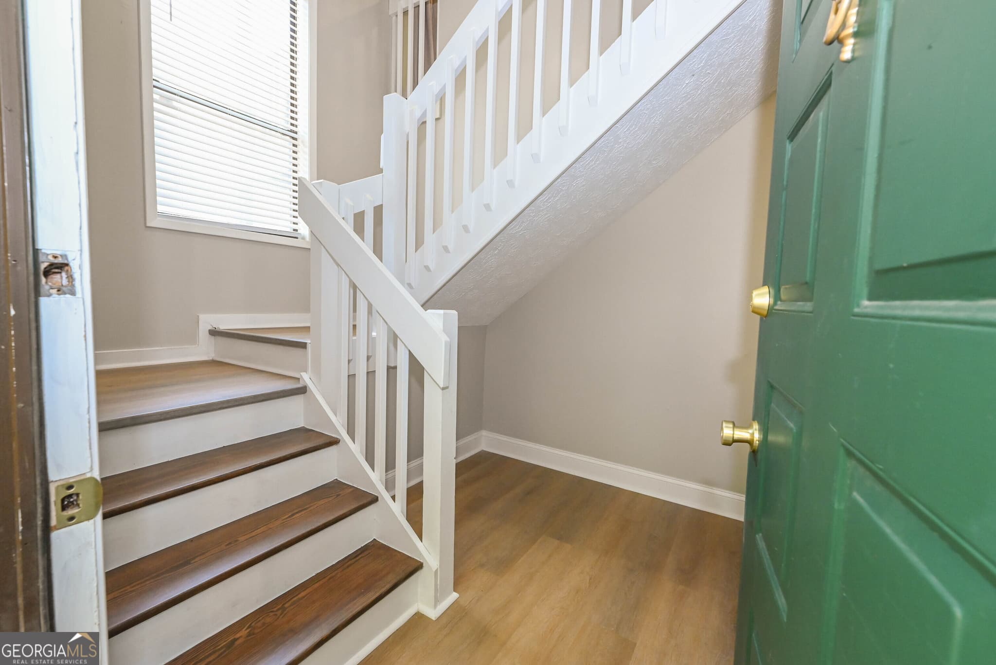 2 bedroom, 2 bathroom, 1,210 sq ft condominium for sale at 3930 Cedar Circle, Tucker, GA 30084 — photo 2