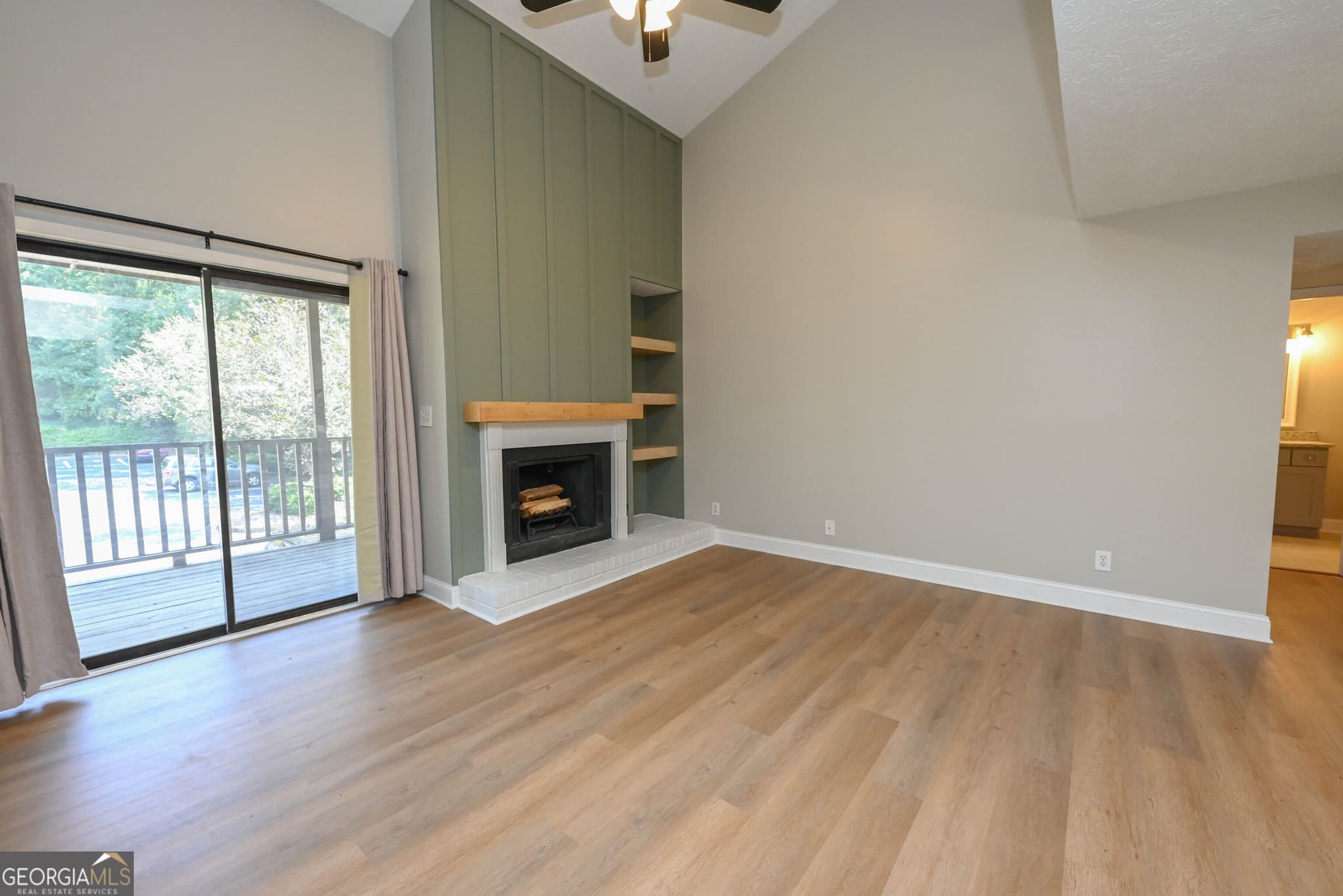 2 bedroom, 2 bathroom, 1,210 sq ft condominium for sale at 3930 Cedar Circle, Tucker, GA 30084 — photo 3