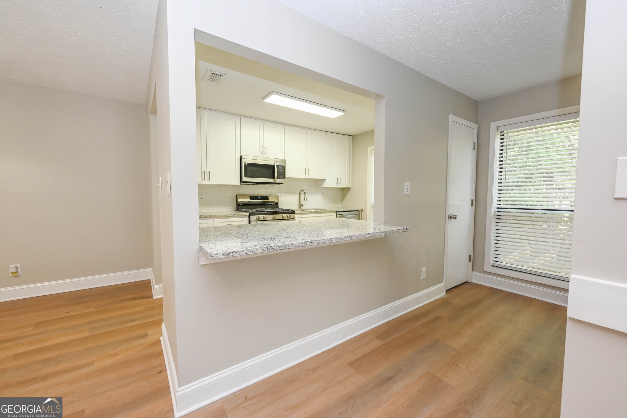 2 bedroom, 2 bathroom, 1,210 sq ft condominium for sale at 3930 Cedar Circle, Tucker, GA 30084 — photo 9
