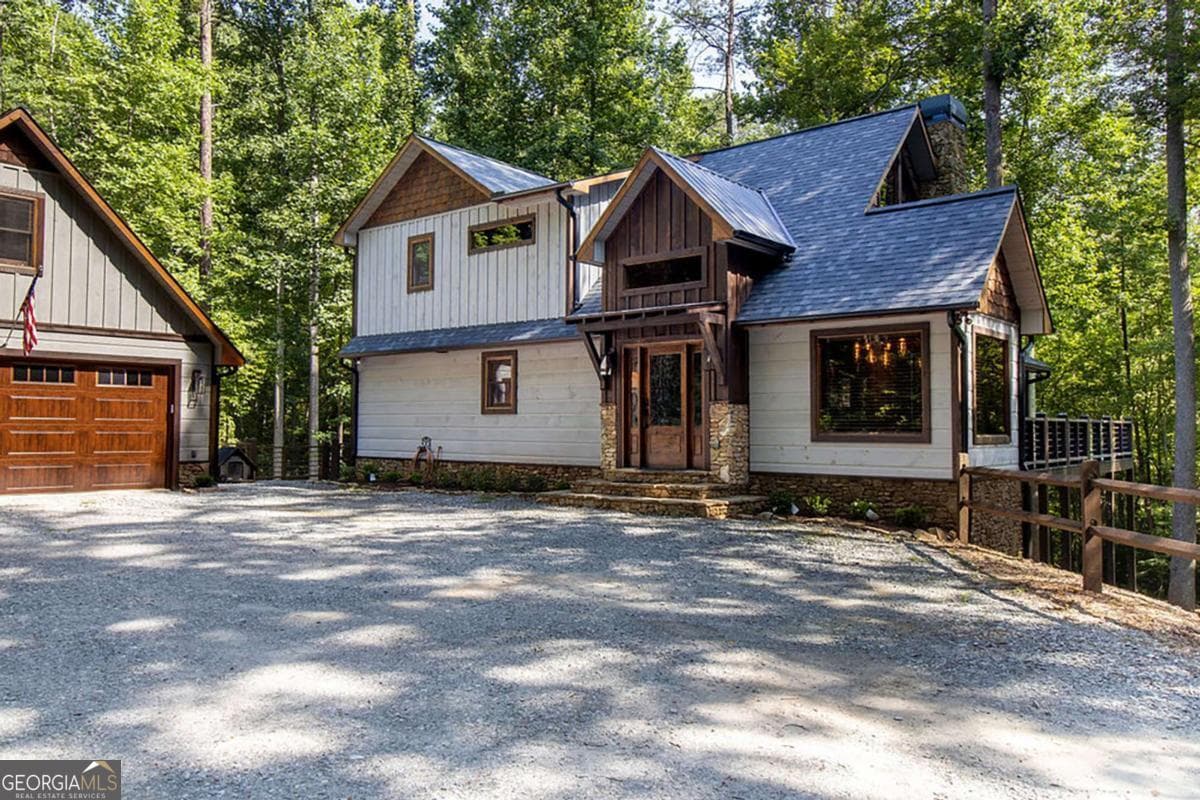 3 bedroom, 3 bathroom, 2,820 sq ft cabin,single family residence for sale at 142 Timber Ridge Road, Blue Ridge, GA 30513 — photo 3