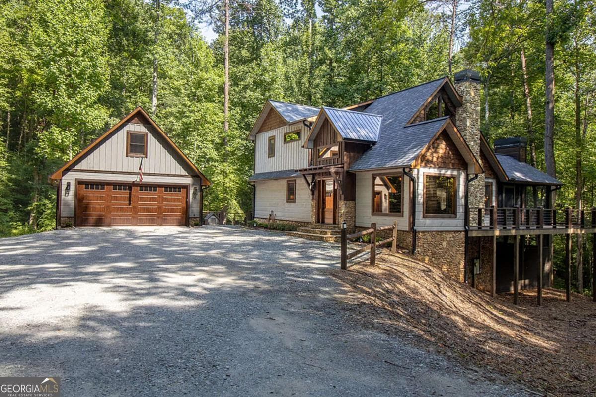 3 bedroom, 3 bathroom, 2,820 sq ft cabin,single family residence for sale at 142 Timber Ridge Road, Blue Ridge, GA 30513 — photo 1 of 59