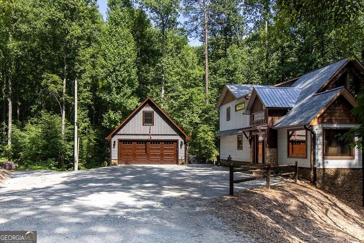 3 bedroom, 3 bathroom, 2,820 sq ft cabin,single family residence for sale at 142 Timber Ridge Road, Blue Ridge, GA 30513 — photo 10