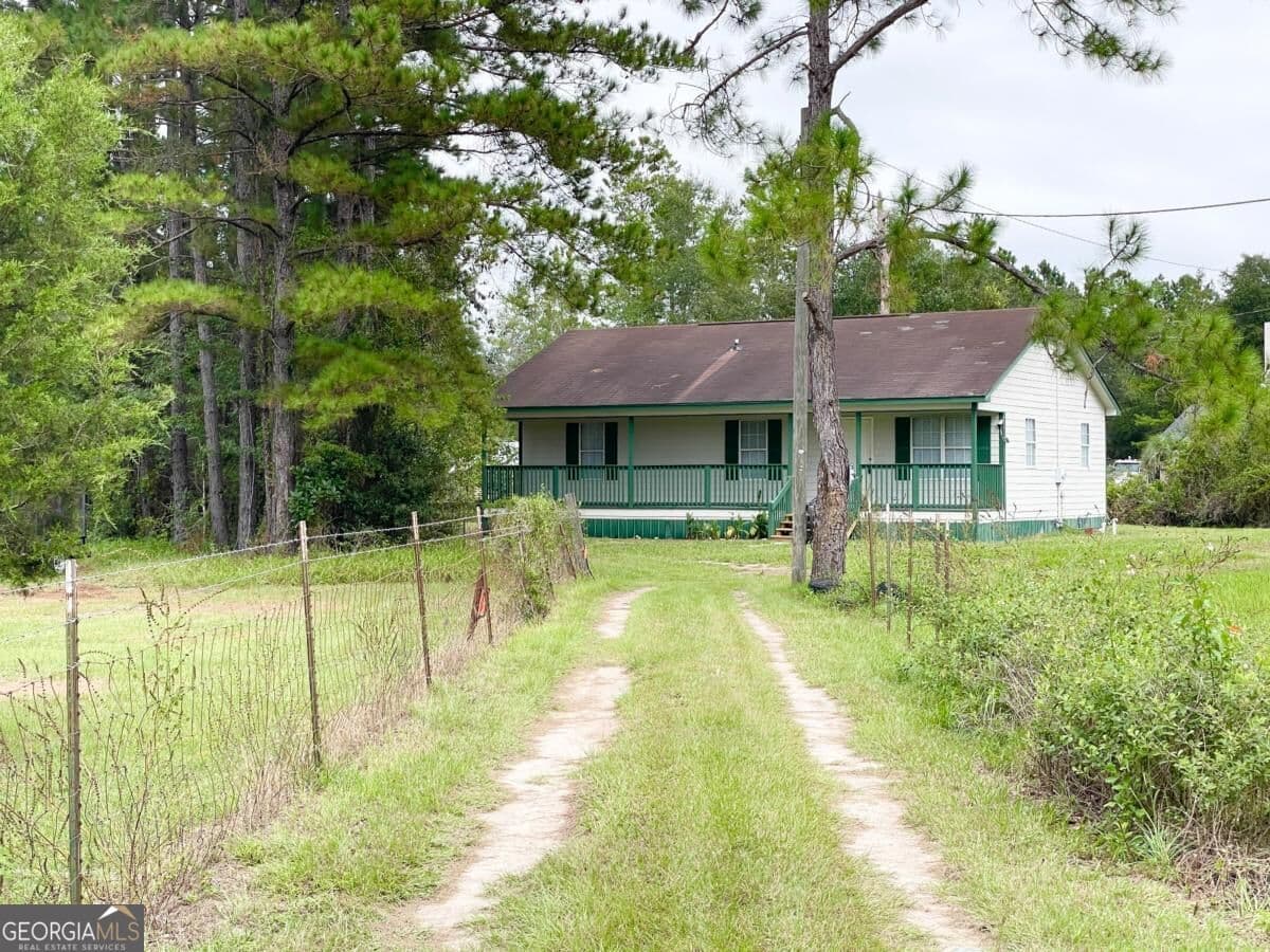 3 bedroom, 2 bathroom, 1,144 sq ft single family residence for rent at 241 Mary M Bethune Drive, Folkston, GA 31537 for $1,500 a month — photo 2