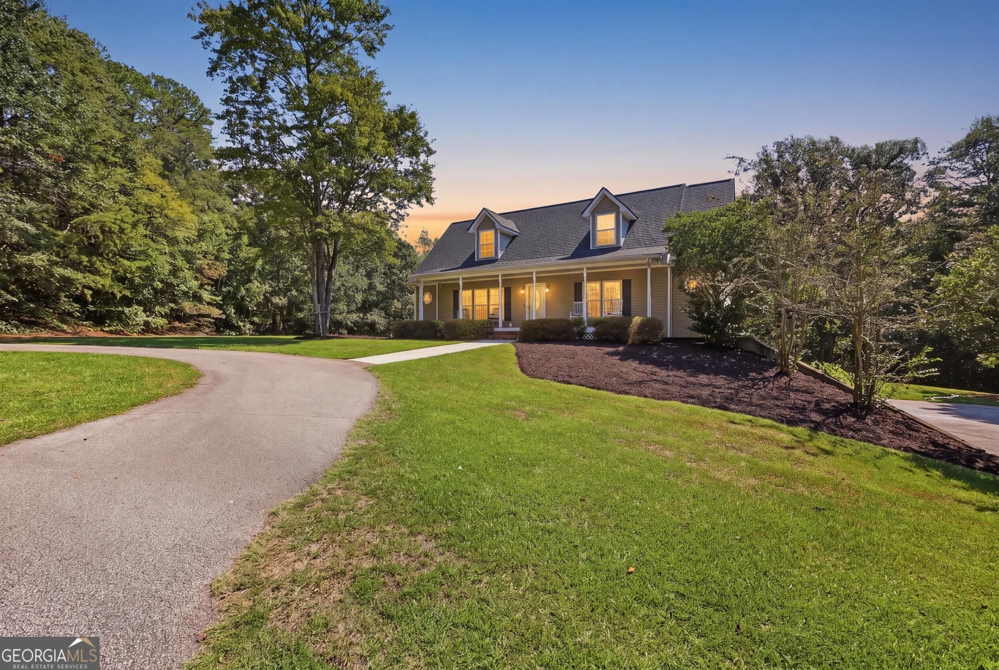 3 bedroom, 2.5 bathroom, 3,658 sq ft single family residence for sale at 2952 Rock Creek Road, Toccoa, GA 30577