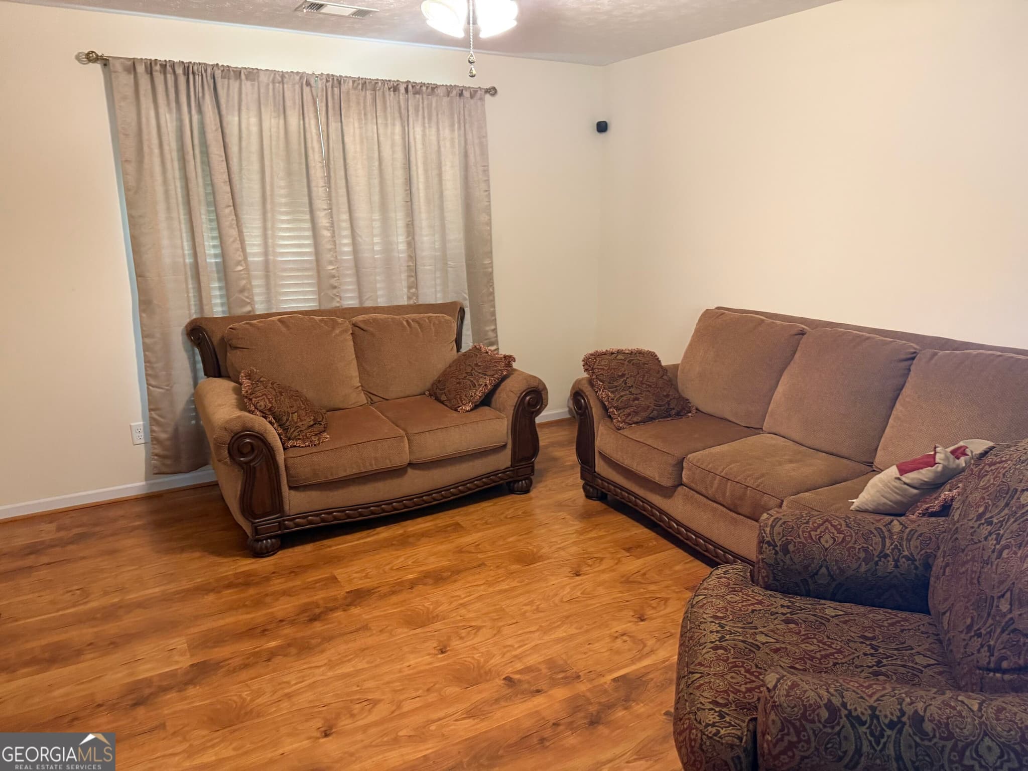 2 bedroom, 1 bathroom, 1,050 sq ft single family residence under contract at 4930 Dorado Circle, Columbus, GA 31907 — photo 3